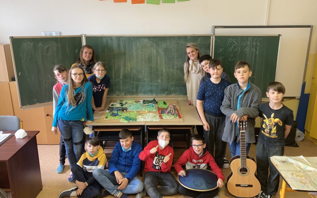 TEMATICKÝ TÝDEN – MAPY VEDOU