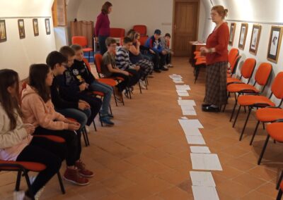 Páťáci si hráli s poezií